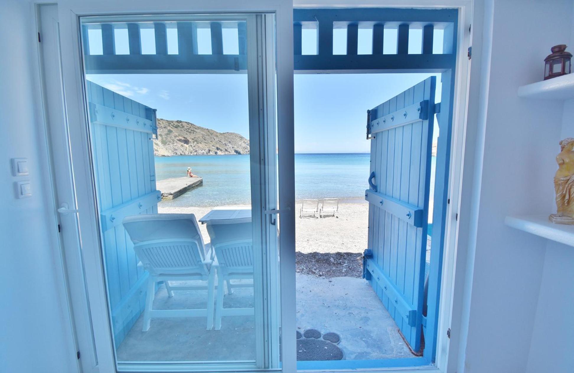 Blue Mare Apartments On The Beach Firopotamos Habitación foto