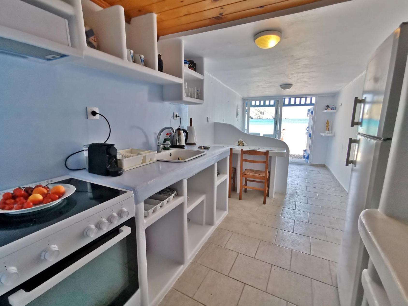 Blue Mare Apartments On The Beach Firopotamos Habitación foto